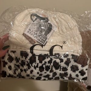 CC BEANIE - pony tail